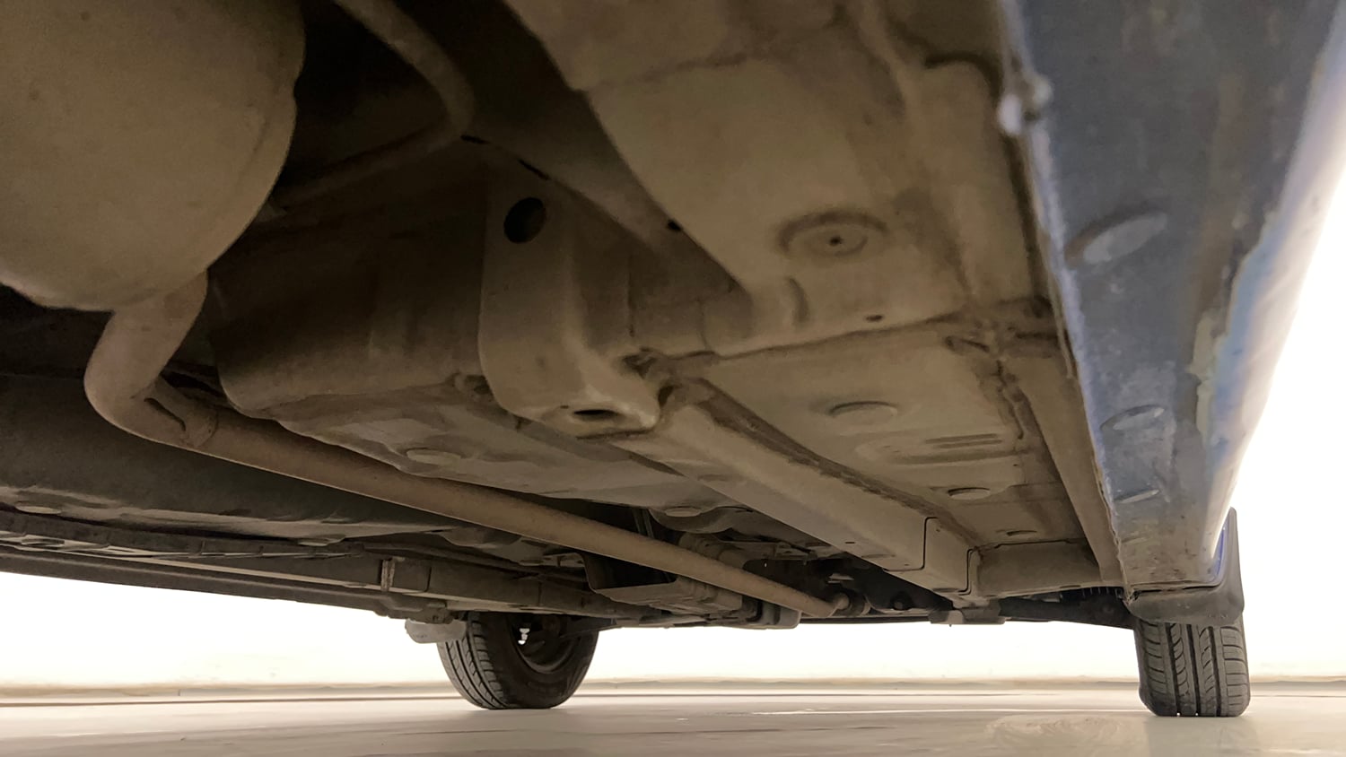 Used 2017 hyundai Eon Magna+ (O) Petrol Manual extra REAR RIGHT UNDERBODY VIEW