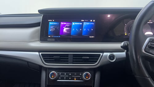 Used 2022 Mahindra XUV700 AX 7 Petrol AT Luxury Pack 7 STR Petrol Automatic interior MUSIC SYSTEM & AC CONTROL VIEW