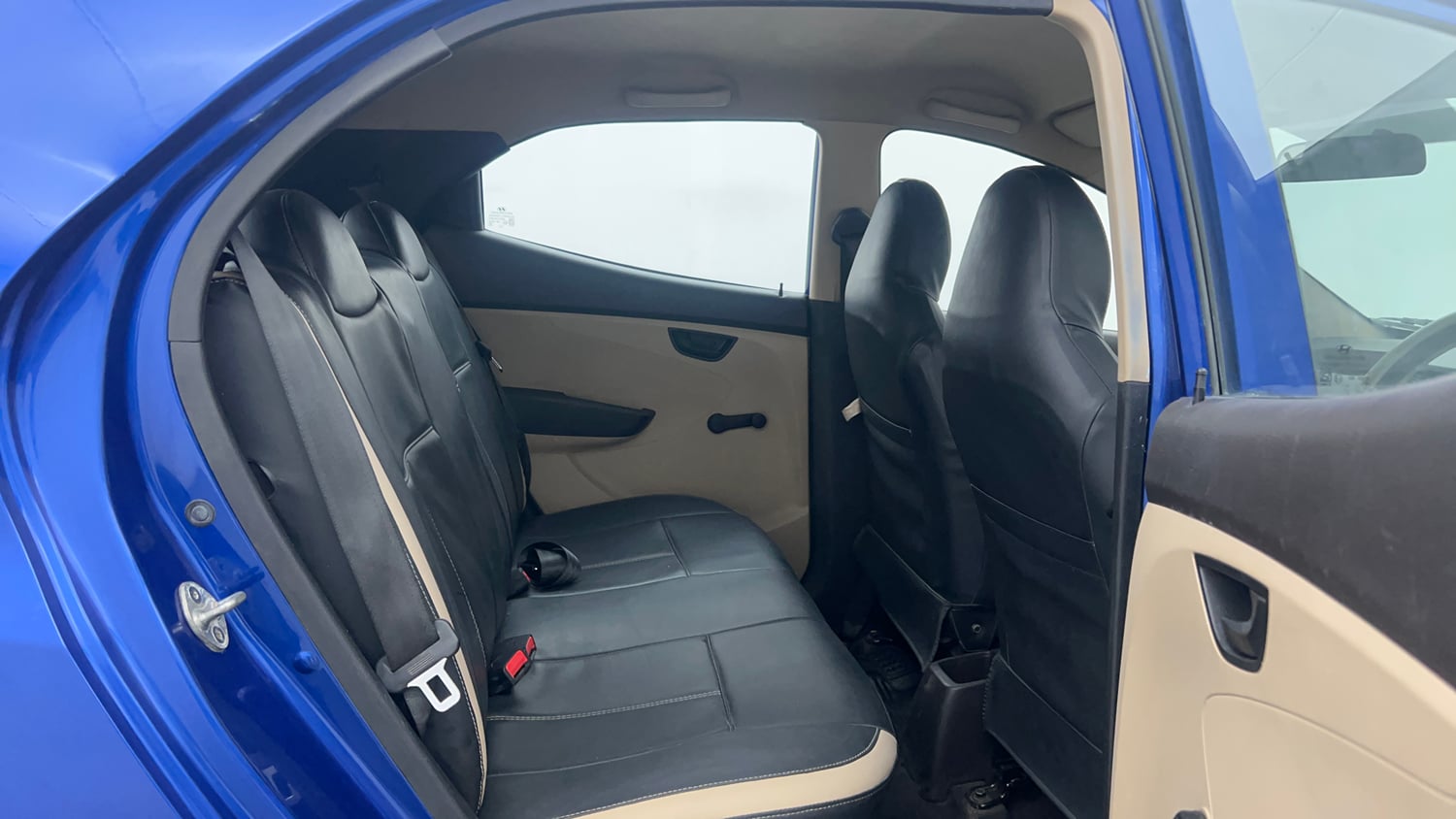 Used 2016 Hyundai Eon Era + AirBag Petrol Manual interior RIGHT SIDE REAR DOOR CABIN VIEW