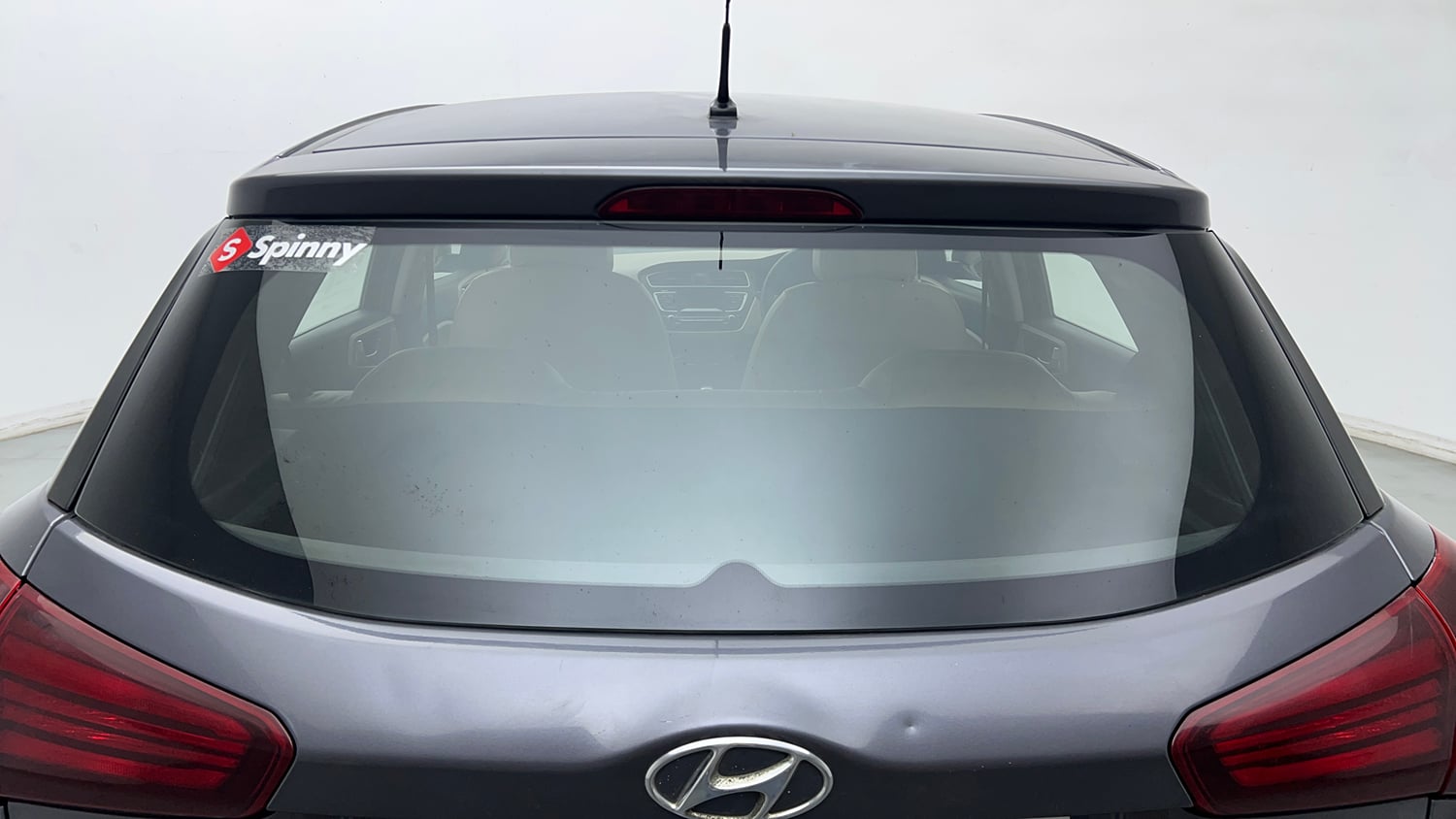 Used 2020 Hyundai Elite i20 Magna Plus 1.2 Petrol Manual exterior BACK WINDSHIELD VIEW