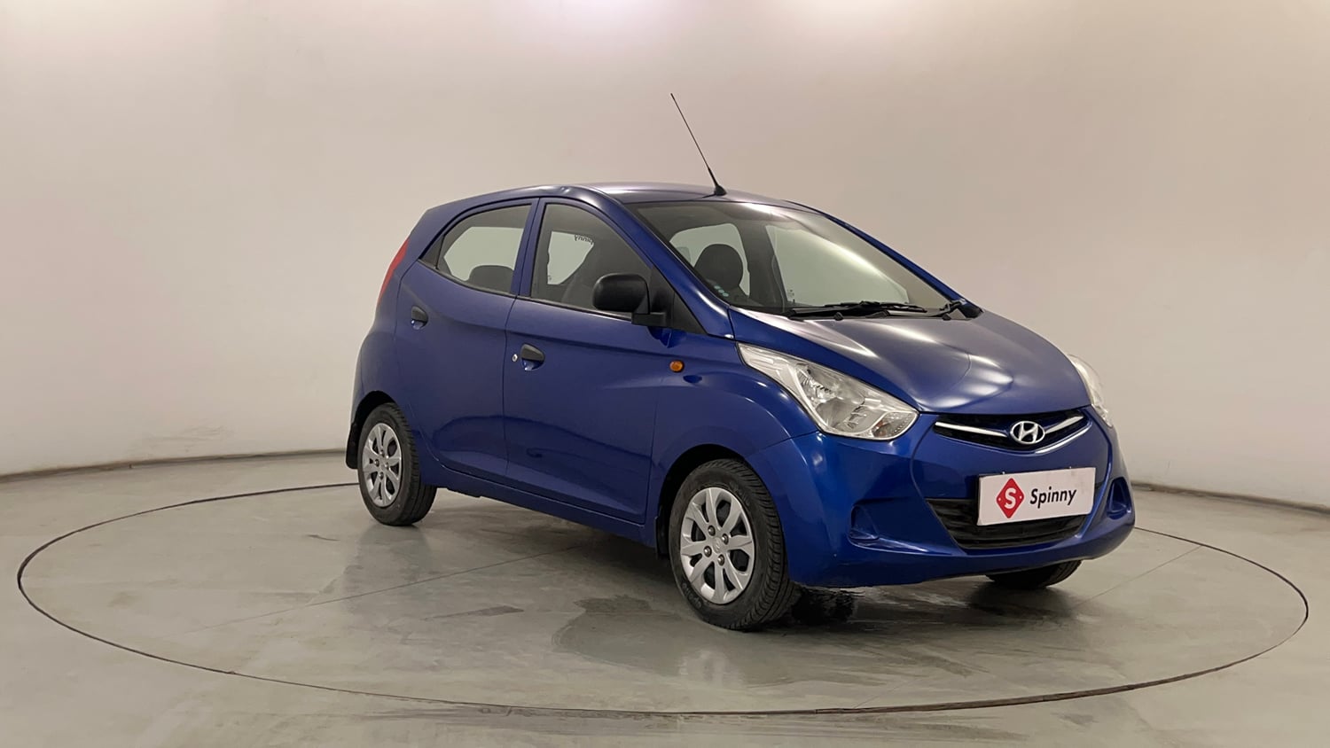 Used 2017 hyundai Eon Magna+ (O) Petrol Manual exterior RIGHT FRONT CORNER VIEW
