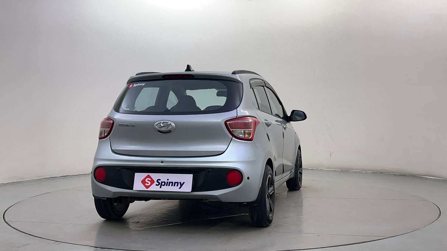 Used 2018 Hyundai Grand i10 Magna AT 1.2 Kappa VTVT Petrol Automatic exterior RIGHT REAR CORNER VIEW