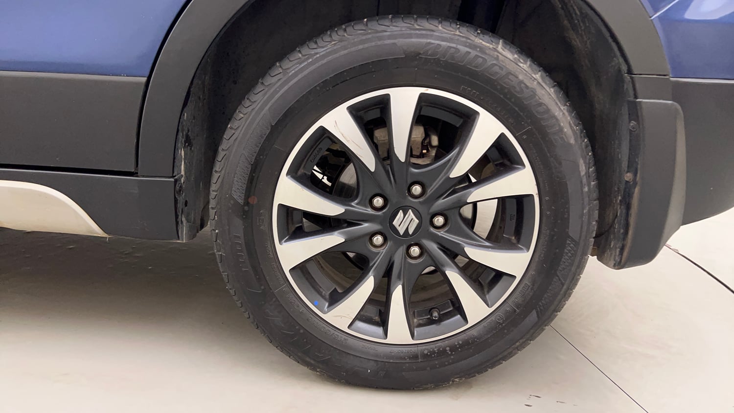 Used 2018 Maruti Suzuki S-Cross Alpha 1.3 Diesel Manual tyres LEFT REAR TYRE RIM VIEW