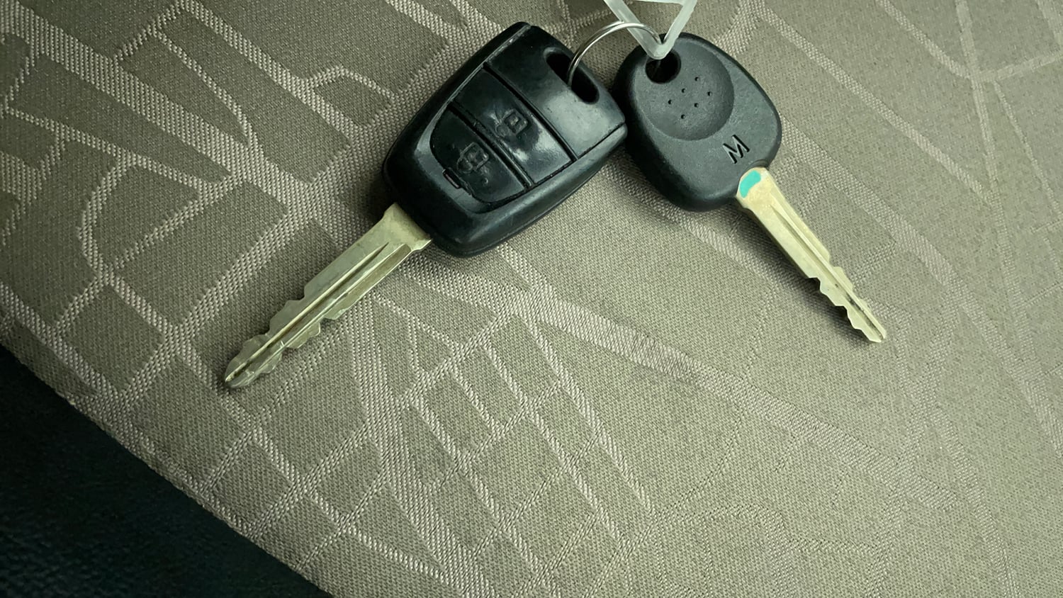 Used 2019 Hyundai Grand i10 Sportz AT 1.2 Kappa VTVT Petrol Automatic extra CAR KEY VIEW
