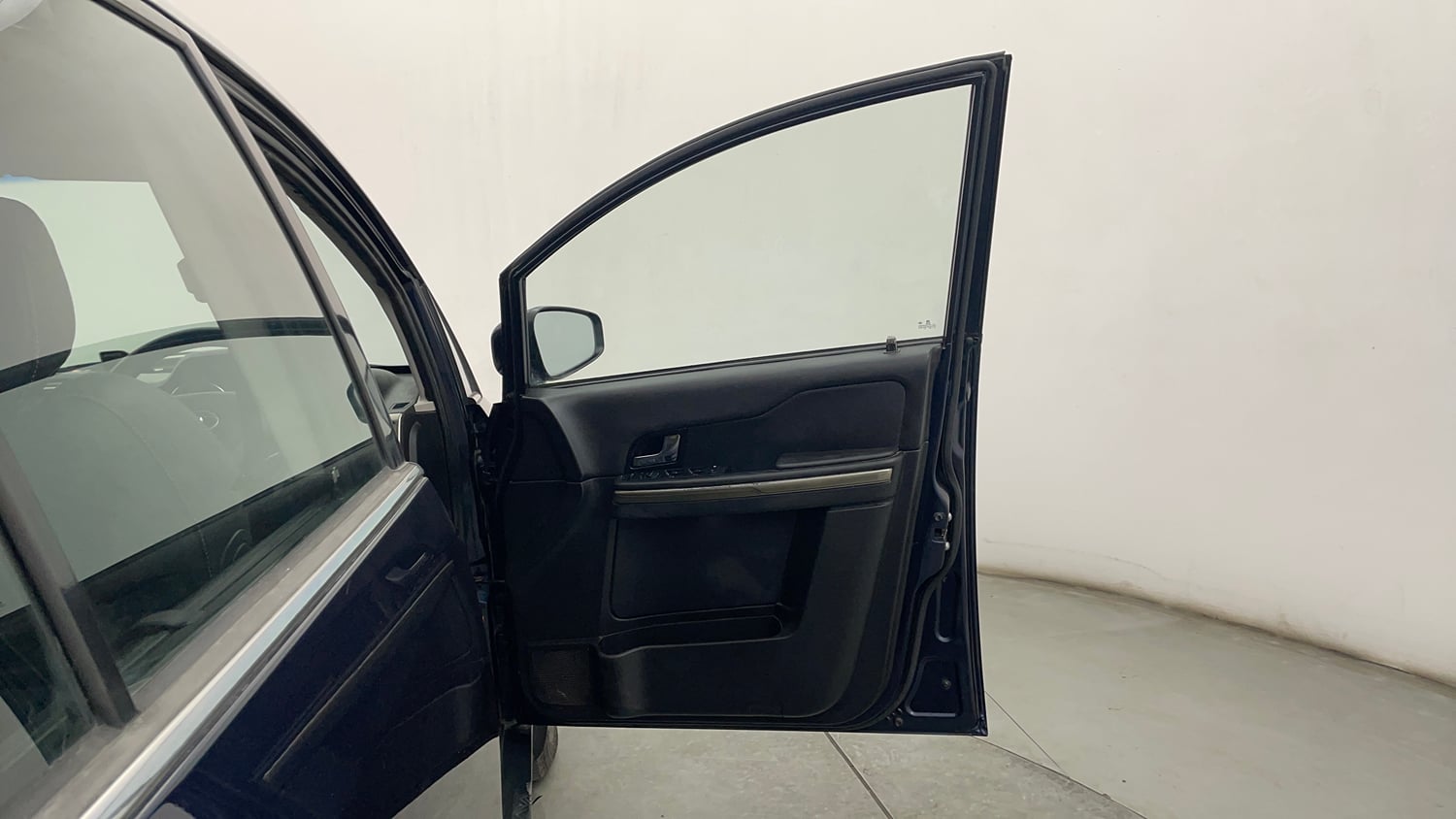 Used 2019 Tata Hexa XTA 4x2 6 STR Diesel Automatic interior RIGHT FRONT DOOR OPEN VIEW
