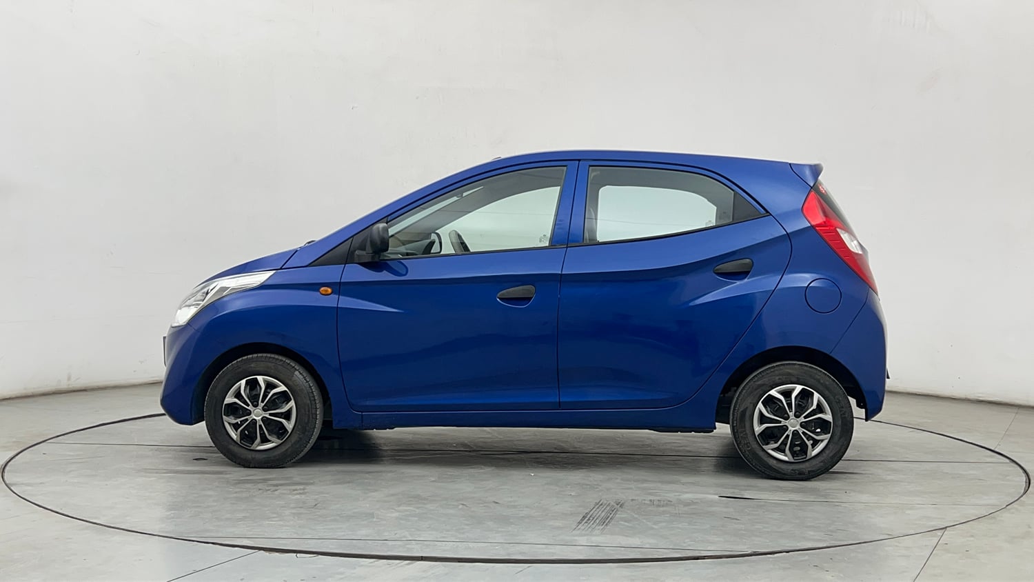 Used 2016 Hyundai Eon Era + AirBag Petrol Manual exterior LEFT SIDE VIEW