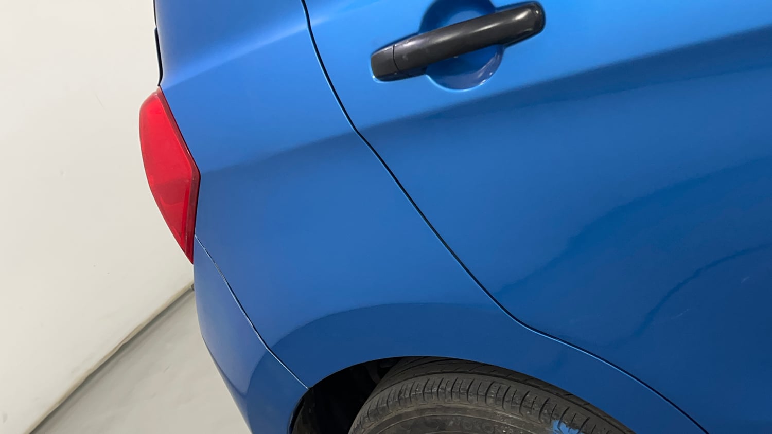 Used 2014 Maruti Suzuki Celerio VXi AMT Petrol Automatic dents MINOR SCRATCH