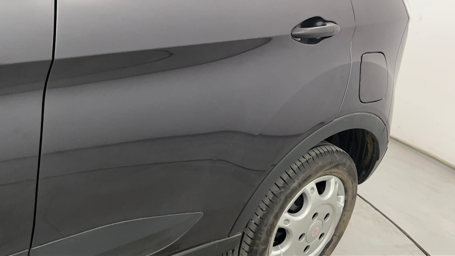 Used 2019 Tata Nexon XM Petrol Manual dents MINOR SCRATCH