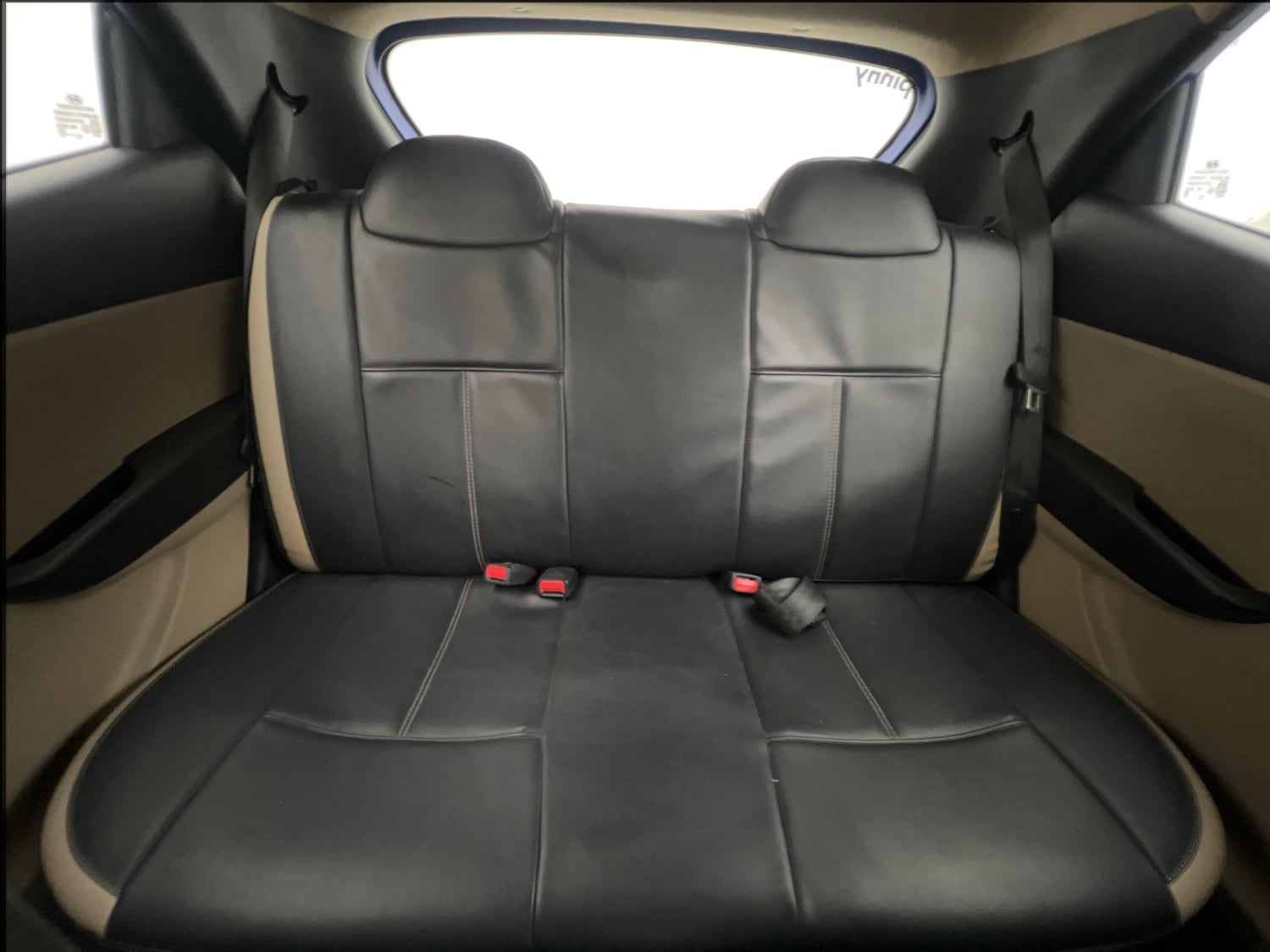 Used 2016 Hyundai Eon Era + AirBag Petrol Manual interior REAR SEAT CONDITION VIEW