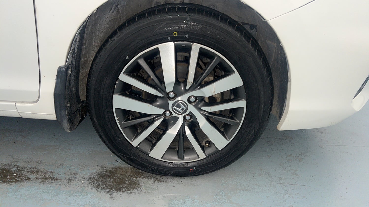 Used 2022 Honda City VX Diesel Diesel Manual tyres RIGHT FRONT TYRE RIM VIEW