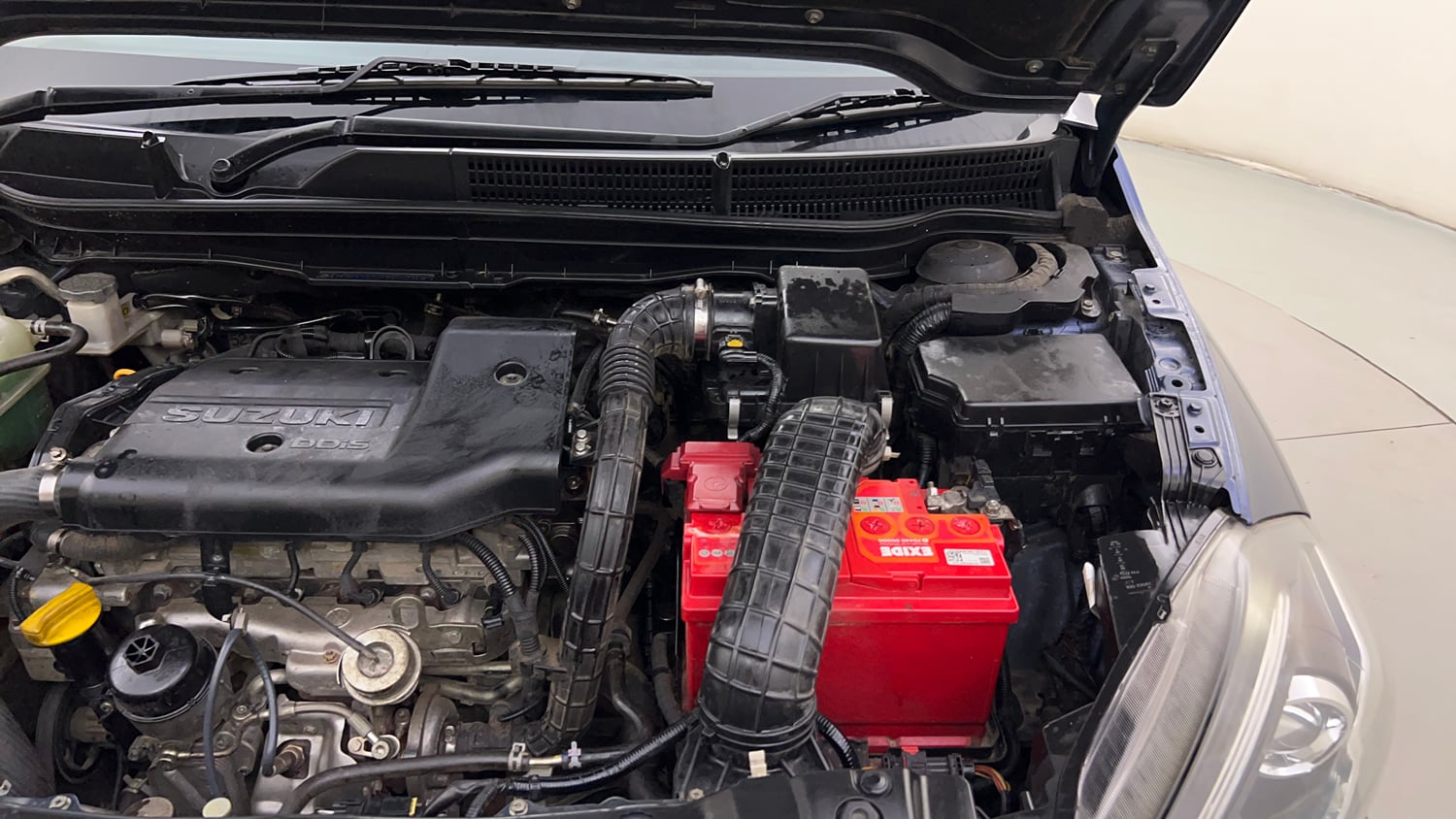 Used 2018 Maruti Suzuki S-Cross Alpha 1.3 Diesel Manual engine ENGINE LEFT SIDE HINGE & APRON VIEW