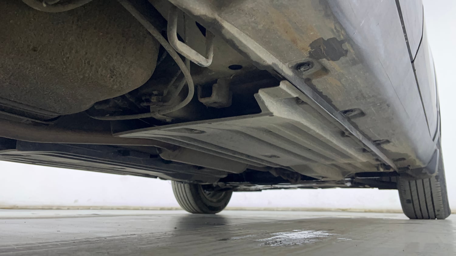 Used 2024 Maruti Suzuki Brezza ZXi Petrol Manual extra REAR RIGHT UNDERBODY VIEW
