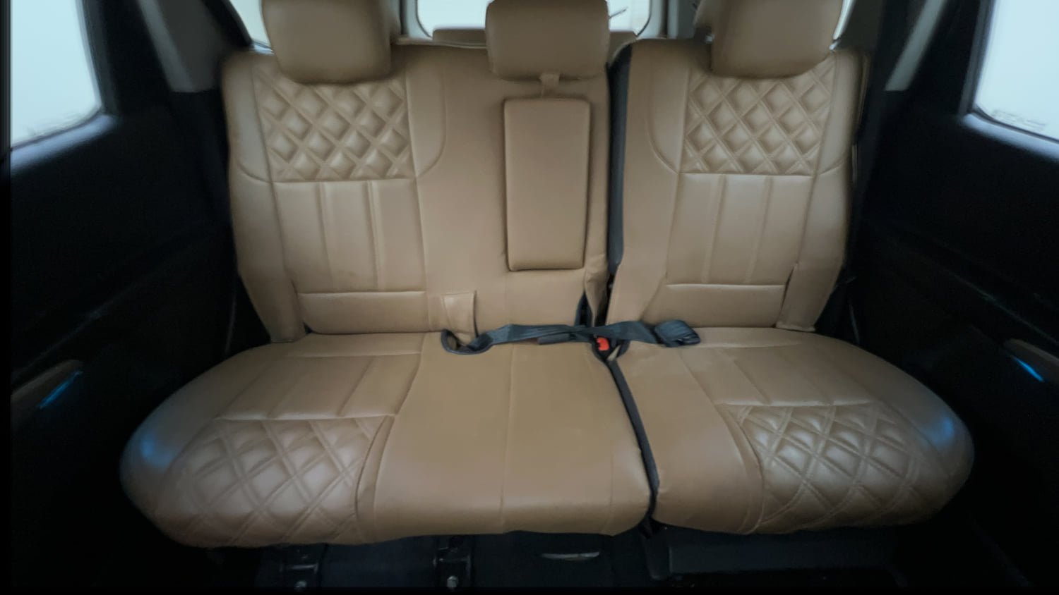 Used 2019 Mahindra XUV500 W7 Diesel Manual interior REAR SEAT CONDITION VIEW