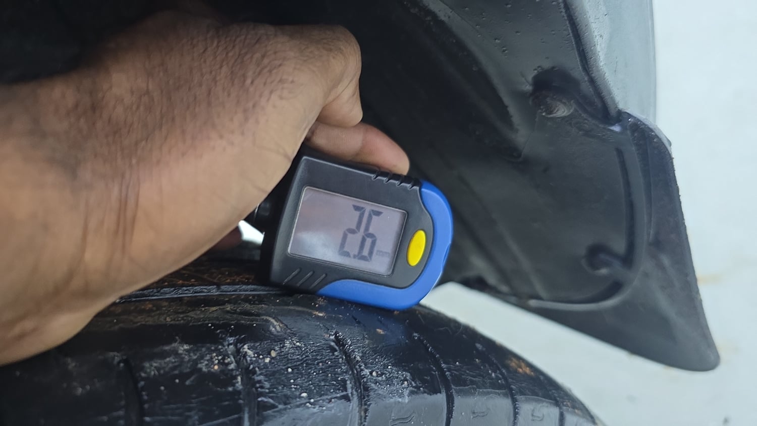 Used 2020 Mahindra XUV 300 W8 (O) 1.5 Diesel Diesel Manual tyres LEFT REAR TYRE TREAD VIEW