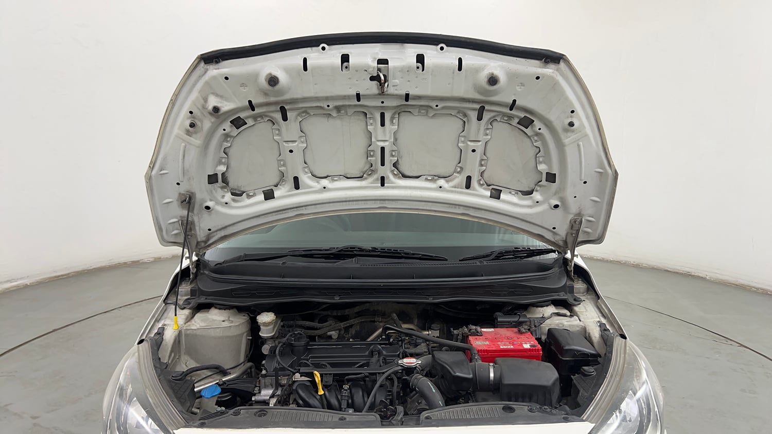 Used 2012 Hyundai i20 Sportz 1.2 Petrol Manual engine ENGINE & BONNET OPEN FRONT VIEW