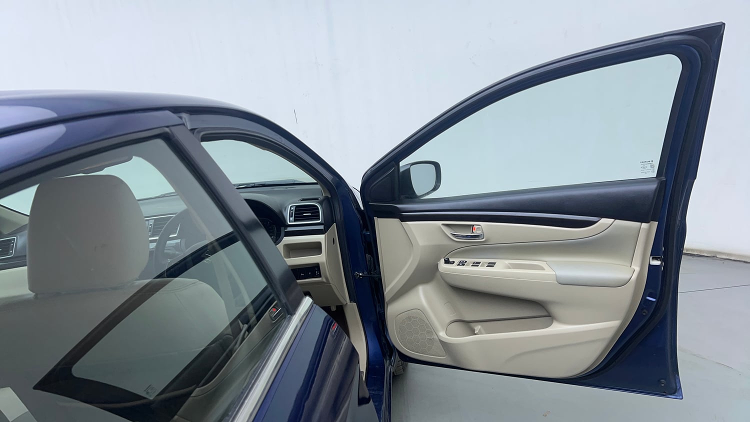 Used 2018 Maruti Suzuki Ciaz Alpha 1.4 MT Petrol Manual interior RIGHT FRONT DOOR OPEN VIEW