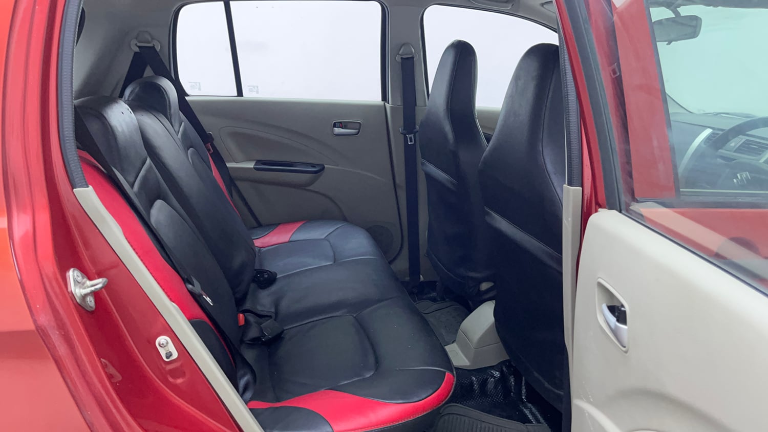 Used 2014 Maruti Suzuki Celerio VXi Petrol Manual interior RIGHT SIDE REAR DOOR CABIN VIEW