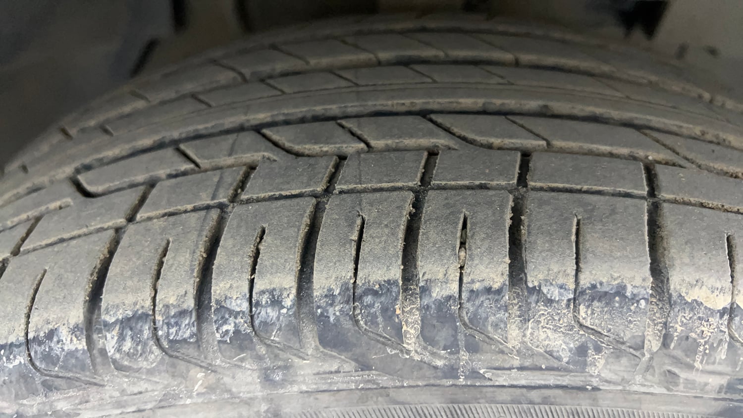 Used 2025 Tata Nexon Creative 1.2 Revotron Petrol 6MT Petrol Manual tyres RIGHT FRONT TYRE TREAD VIEW
