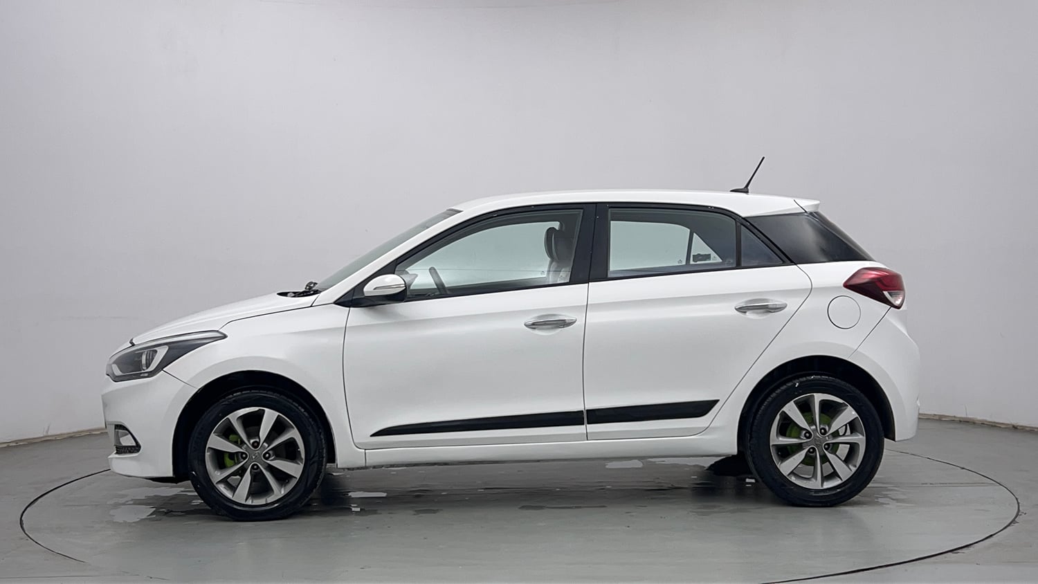 Used 2018 Hyundai Elite i20 Asta 1.4 CRDI (O) Diesel Manual exterior LEFT SIDE VIEW