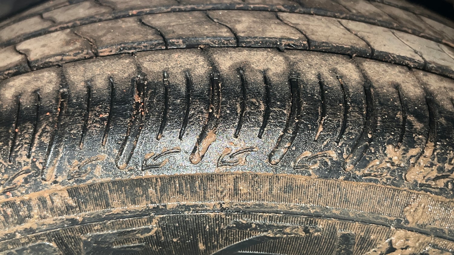 Used 2019 Tata Tiago Revotron XZ Petrol Manual tyres LEFT REAR TYRE TREAD VIEW