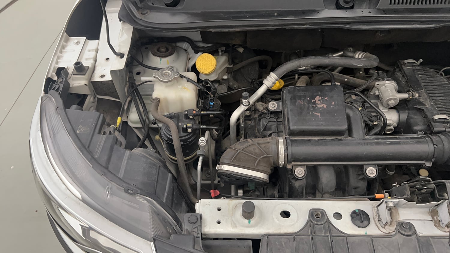 Used 2021 Renault Triber RXZ Petrol Manual engine ENGINE RIGHT SIDE VIEW