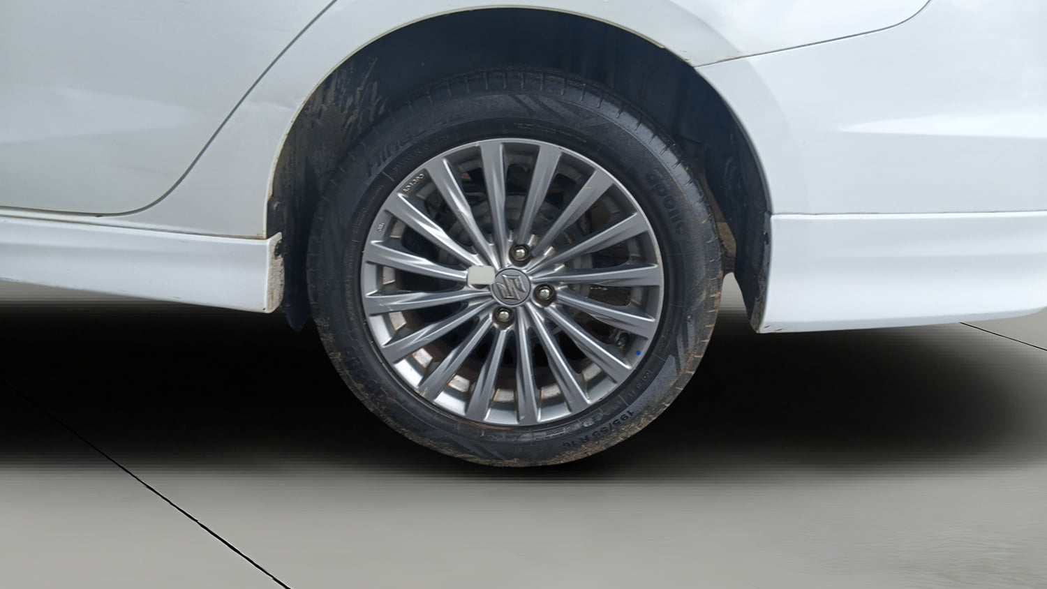 Used 2016 Maruti Suzuki Ciaz ZXi+ RS Petrol Manual tyres LEFT REAR TYRE RIM VIEW