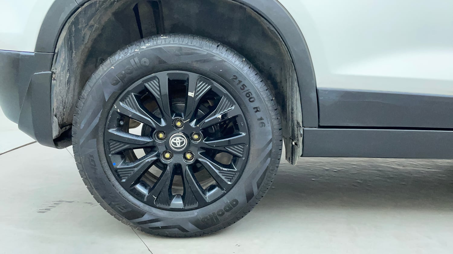 Used 2022 Toyota Urban Cruiser High Grade AT Petrol Automatic tyres RIGHT REAR TYRE RIM VIEW