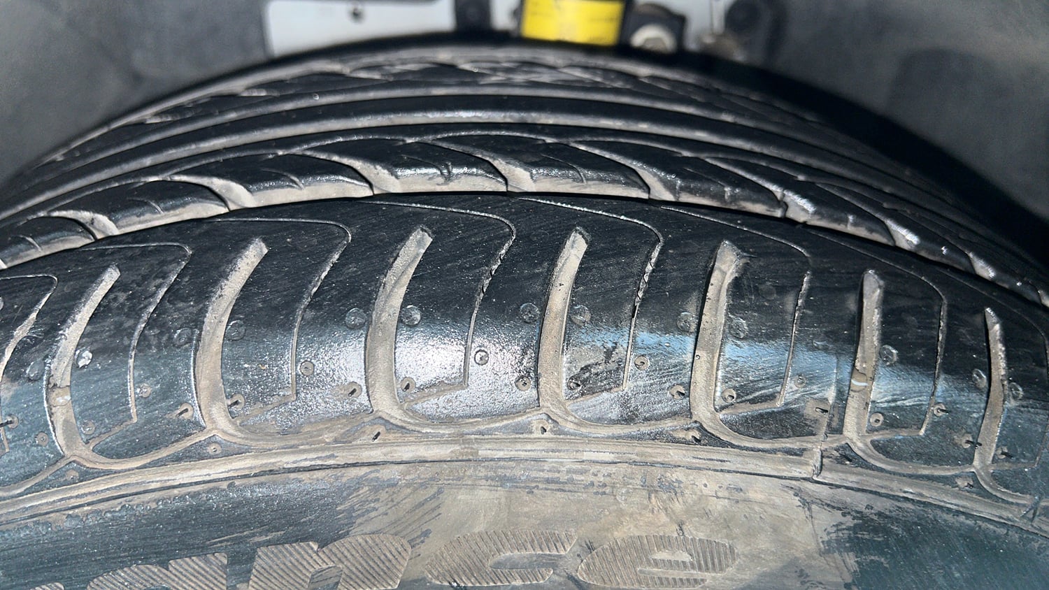 Used 2021 Ford EcoSport Titanium Plus 1.5L Ti-VCT AT Petrol Automatic tyres LEFT FRONT TYRE TREAD VIEW