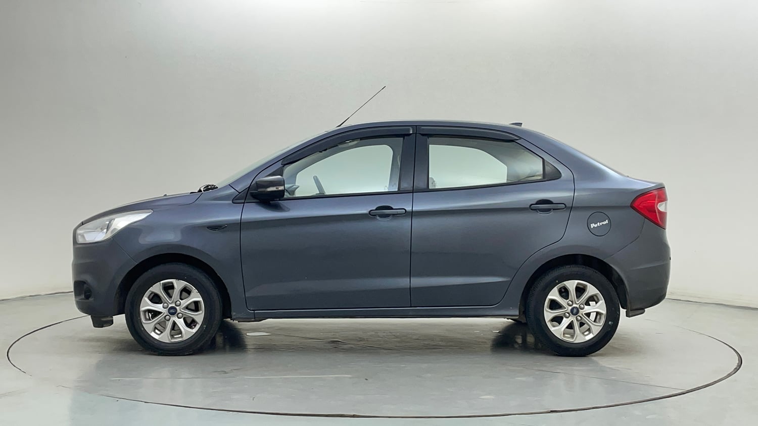 Used 2017 Ford Figo Aspire Titanium 1.2 Ti-VCT Petrol Manual exterior LEFT SIDE VIEW