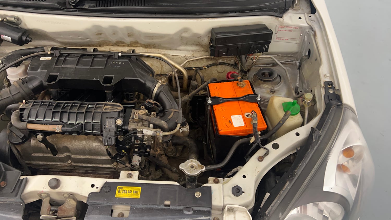 Used 2016 Maruti Suzuki Alto 800 Lxi Petrol Manual engine ENGINE LEFT SIDE VIEW