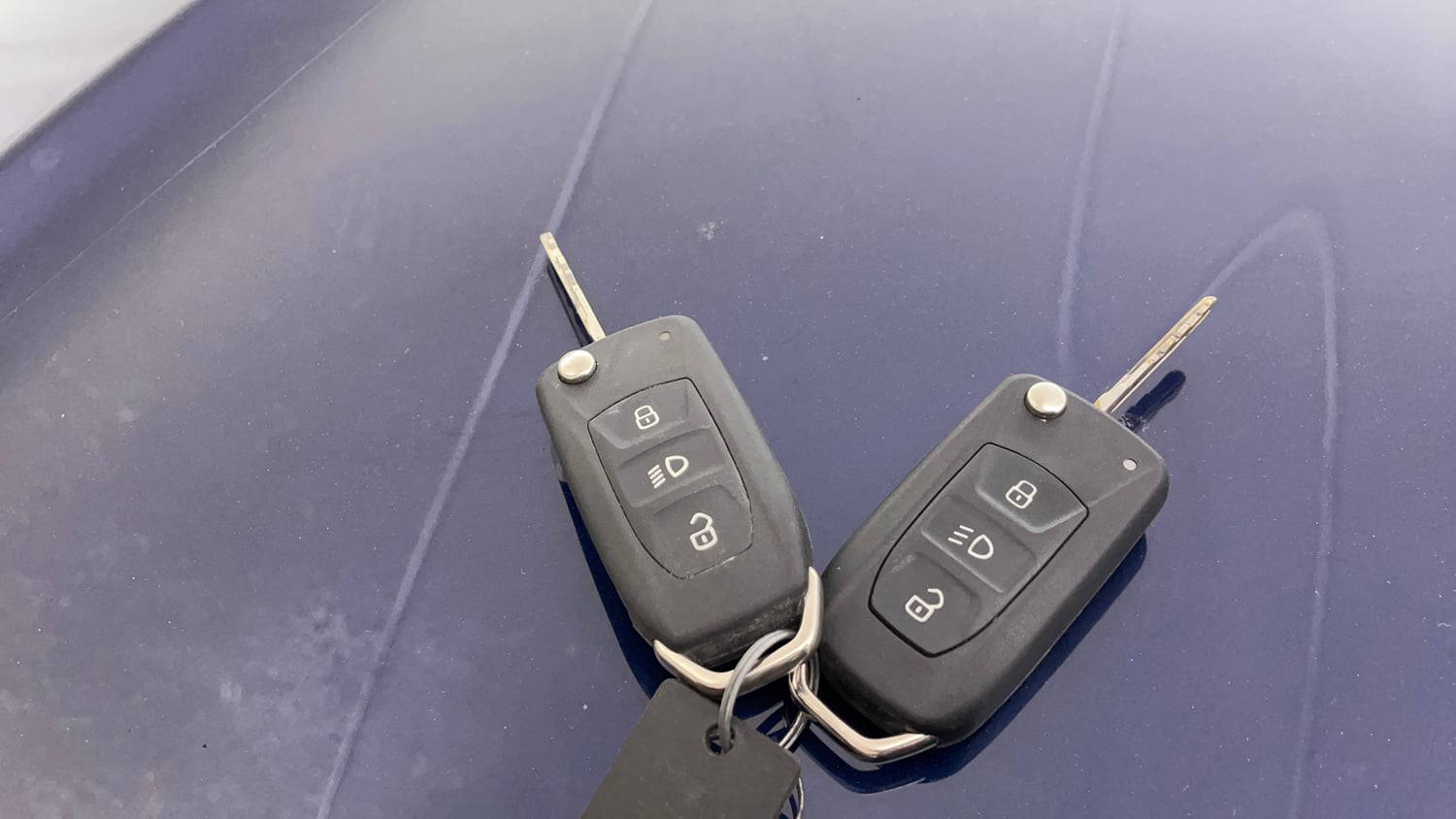Used 2019 Tata Hexa XTA 4x2 6 STR Diesel Automatic extra CAR KEY VIEW