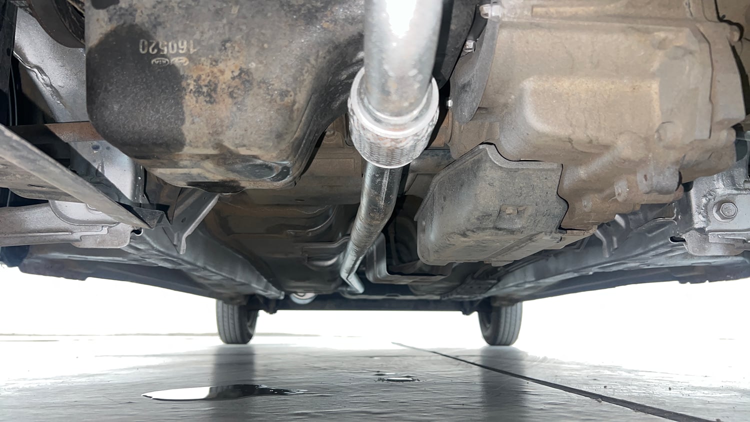 Used 2016 Hyundai Eon Era + AirBag Petrol Manual extra FRONT LEFT UNDERBODY VIEW