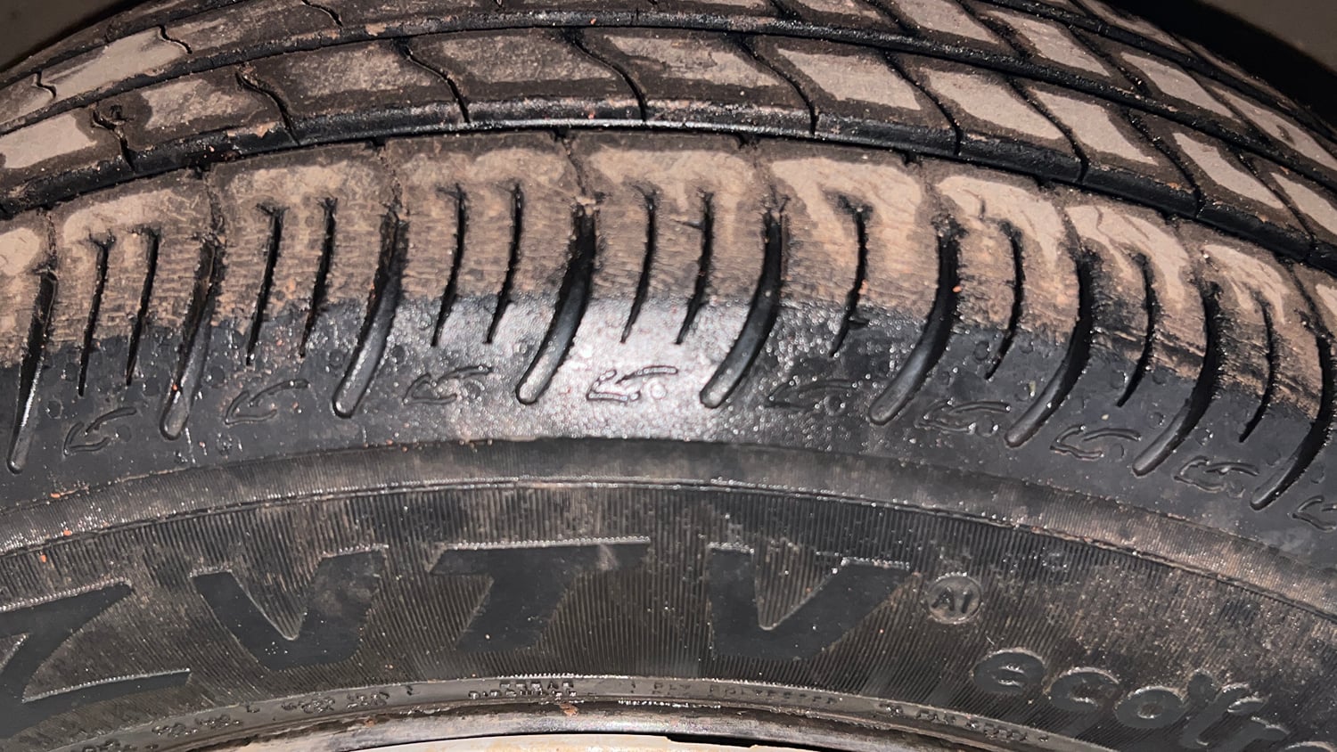 Used 2021 Maruti Suzuki Baleno Delta Petrol Manual tyres RIGHT FRONT TYRE TREAD VIEW