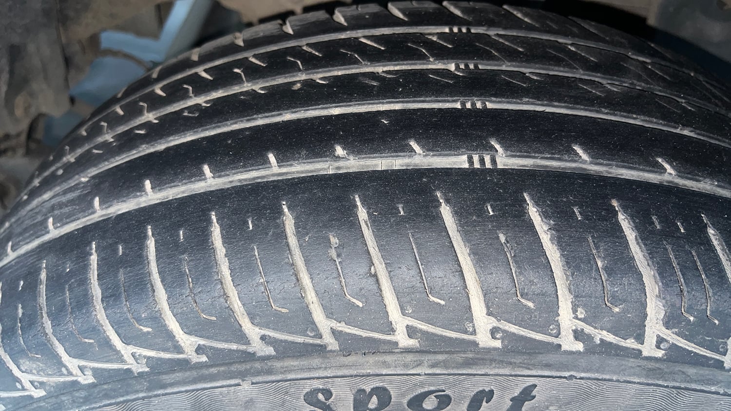 Used 2019 Renault Duster RXS CVT Petrol Automatic tyres LEFT REAR TYRE TREAD VIEW