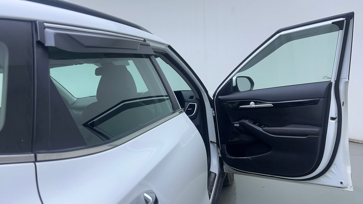Used 2022 Kia Seltos GTX Plus 1.5 Diesel AT Diesel Automatic interior RIGHT FRONT DOOR OPEN VIEW