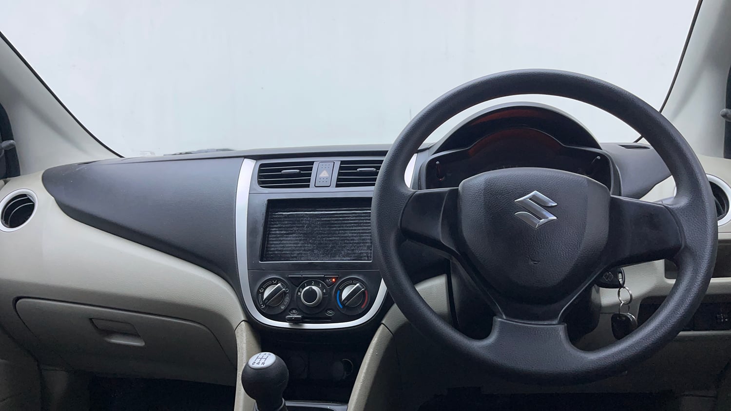 Used 2014 Maruti Suzuki Celerio VXi Petrol Manual interior DASHBOARD VIEW