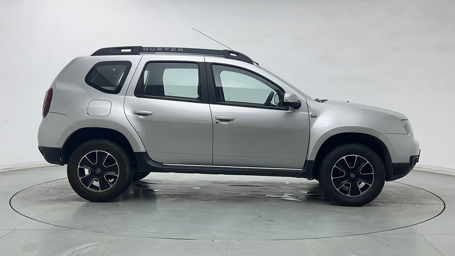 Used 2019 Renault Duster RXS CVT Petrol Automatic exterior RIGHT SIDE VIEW