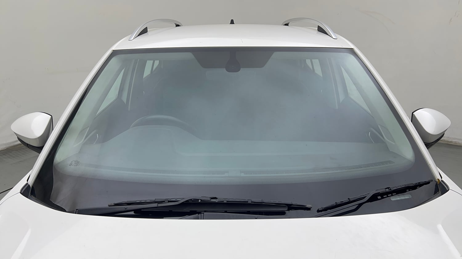 Used 2023 Volkswagen Taigun Highline 1.0 TSI MT Petrol Manual exterior FRONT WINDSHIELD VIEW