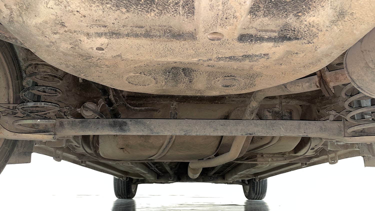Used 2016 Maruti Suzuki Ciaz ZXi Petrol Manual extra REAR UNDERBODY VIEW (TAKEN FROM REAR)