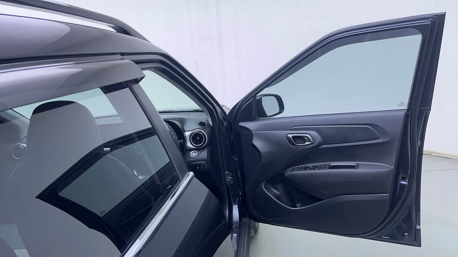 Used 2024 Hyundai Exter SX (O) 1.2 AMT Petrol Automatic interior RIGHT FRONT DOOR OPEN VIEW