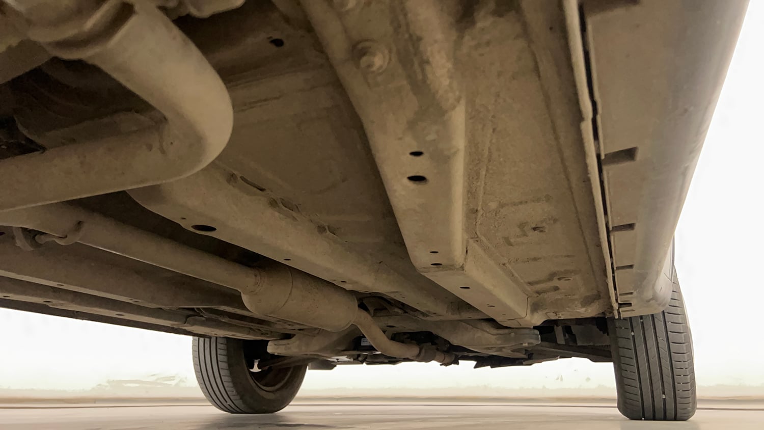 Used 2019 Tata Nexon XM Petrol Manual extra REAR RIGHT UNDERBODY VIEW