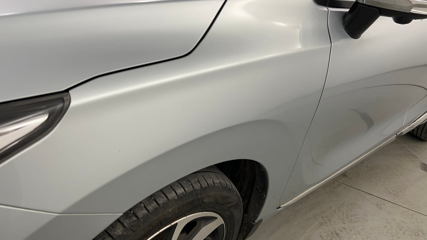 Used 2023 Toyota Glanza V AMT Petrol Automatic dents MINOR SCRATCH