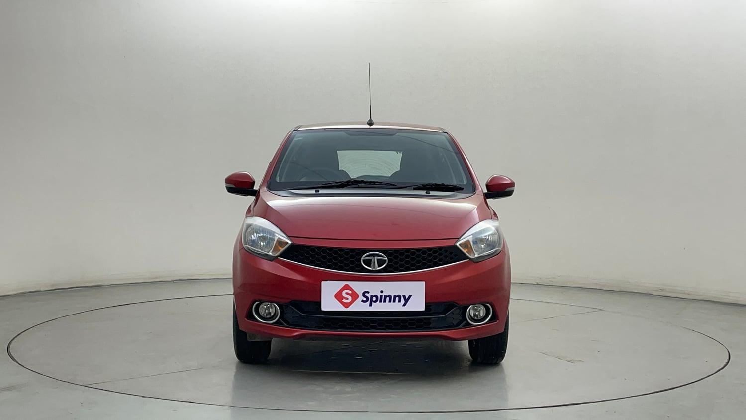 Used 2017 Tata Tiago Revotron XZ Petrol Manual exterior FRONT VIEW