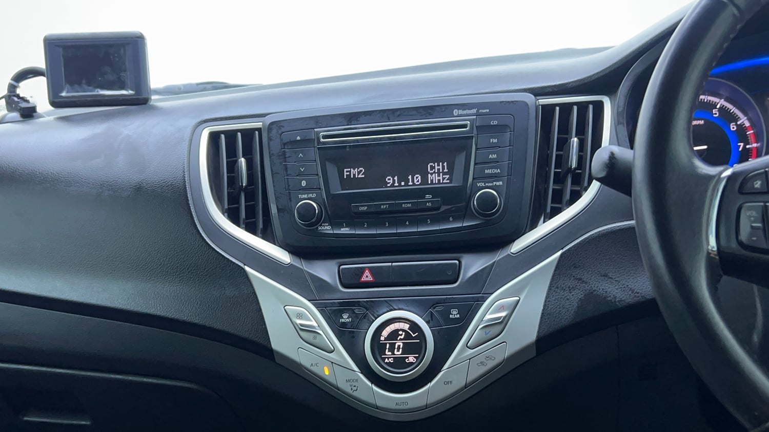 Used 2017 Maruti Suzuki Baleno Zeta 1.2 AT Petrol Automatic interior MUSIC SYSTEM & AC CONTROL VIEW