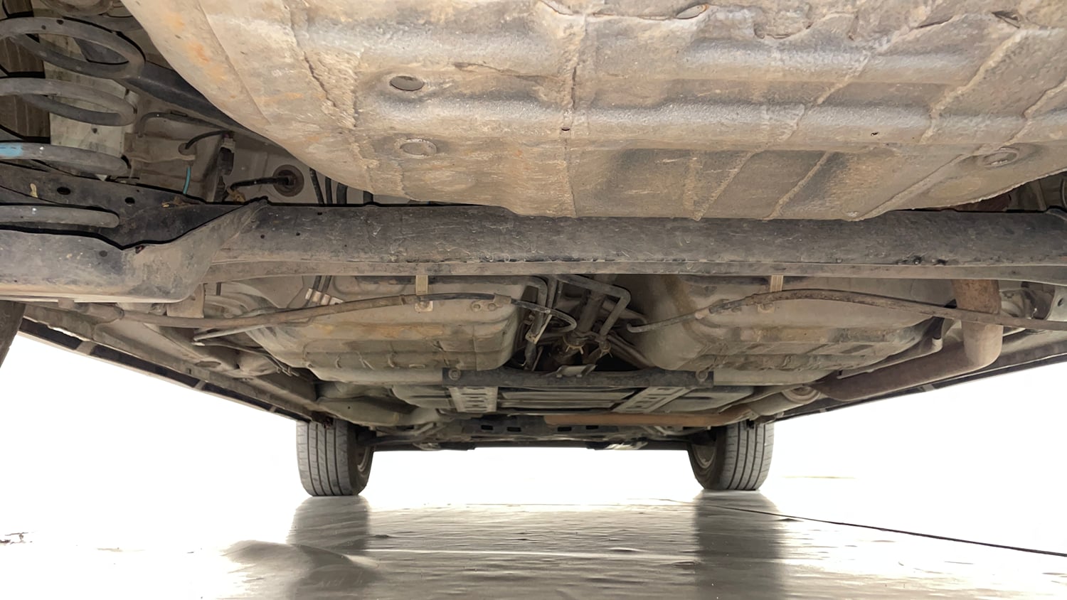 Used 2020 Honda WR-V VX MT Diesel Diesel Manual extra REAR UNDERBODY VIEW (TAKEN FROM REAR)
