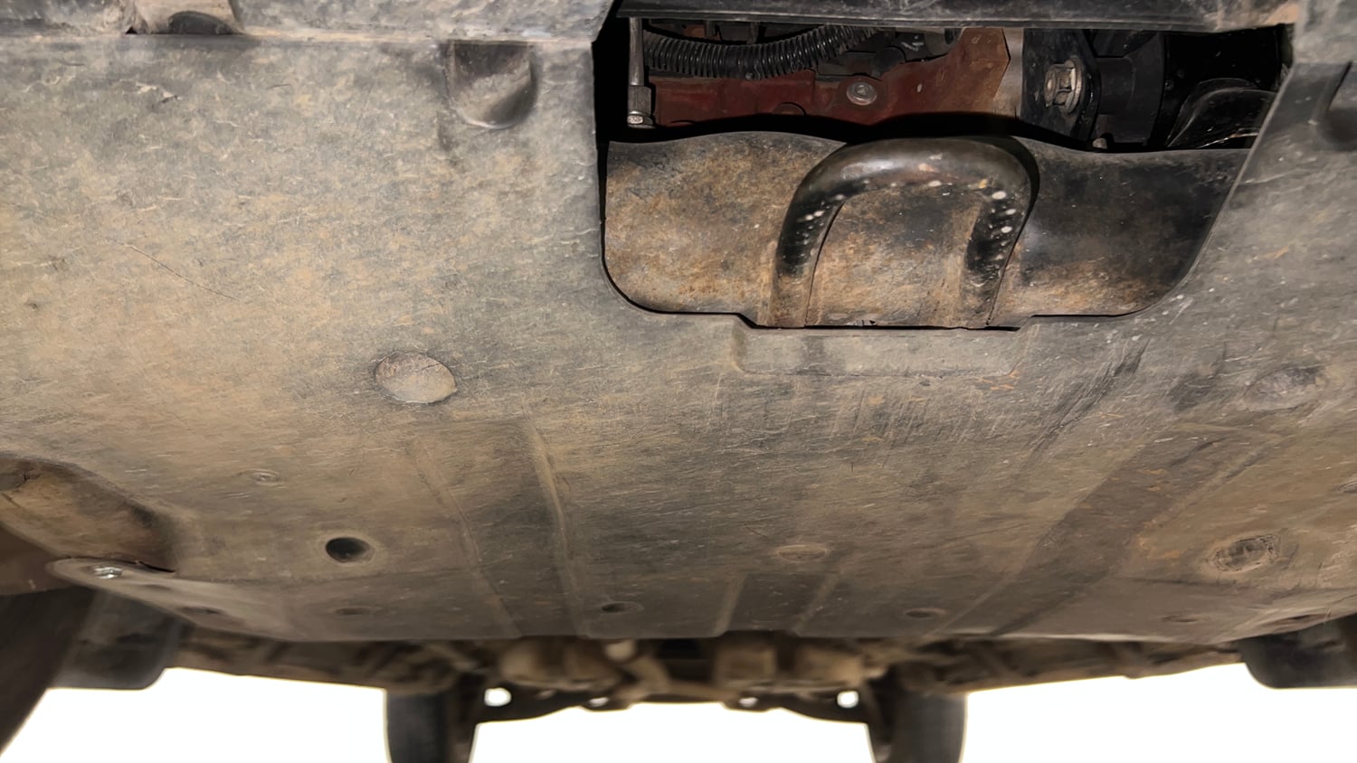 Used 2019 Mahindra XUV500 W7 Diesel Manual extra FRONT LEFT UNDERBODY VIEW