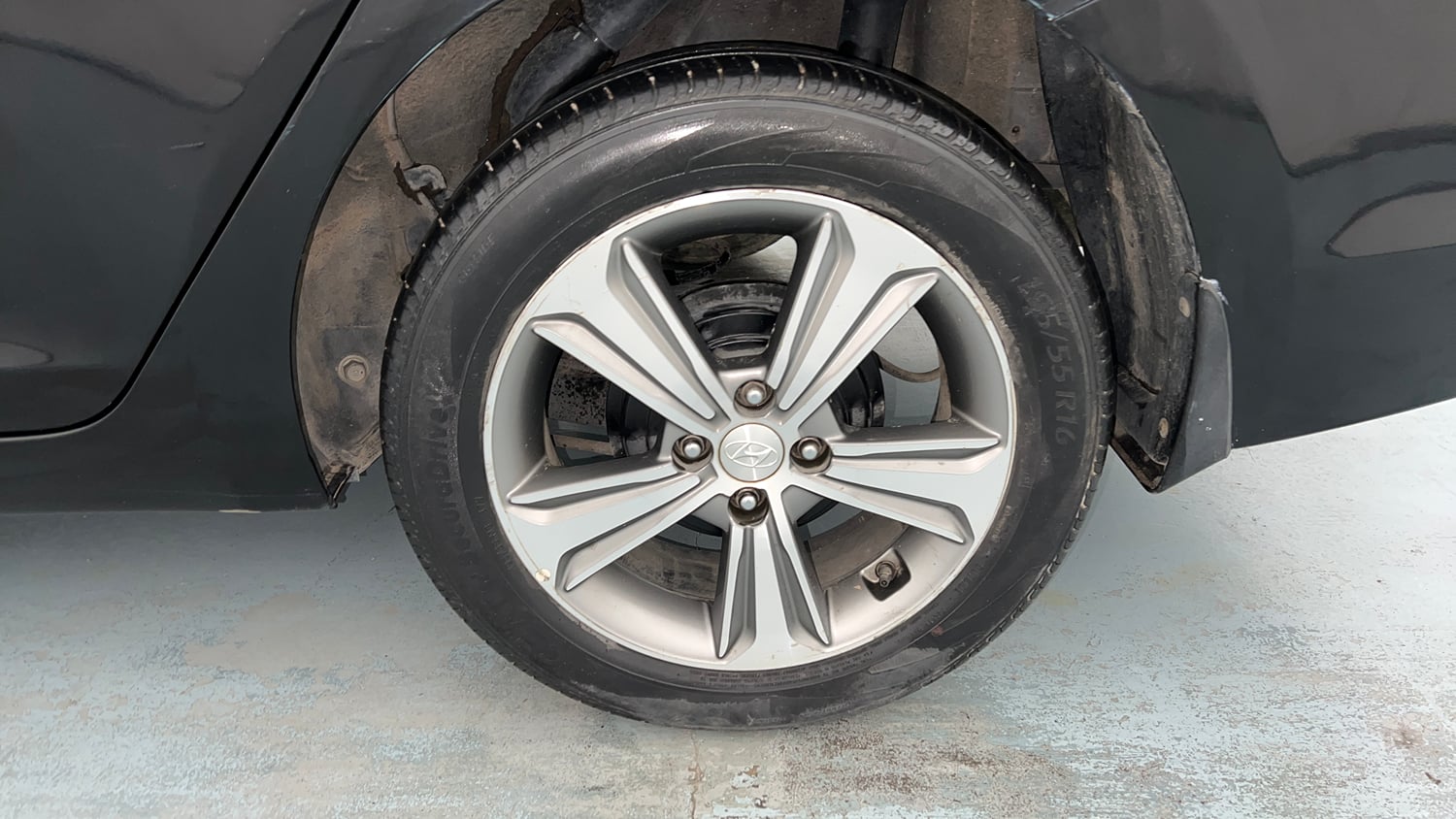 Used 2019 Hyundai Verna SX Plus 1.6 VTVT AT Petrol Automatic tyres LEFT REAR TYRE RIM VIEW