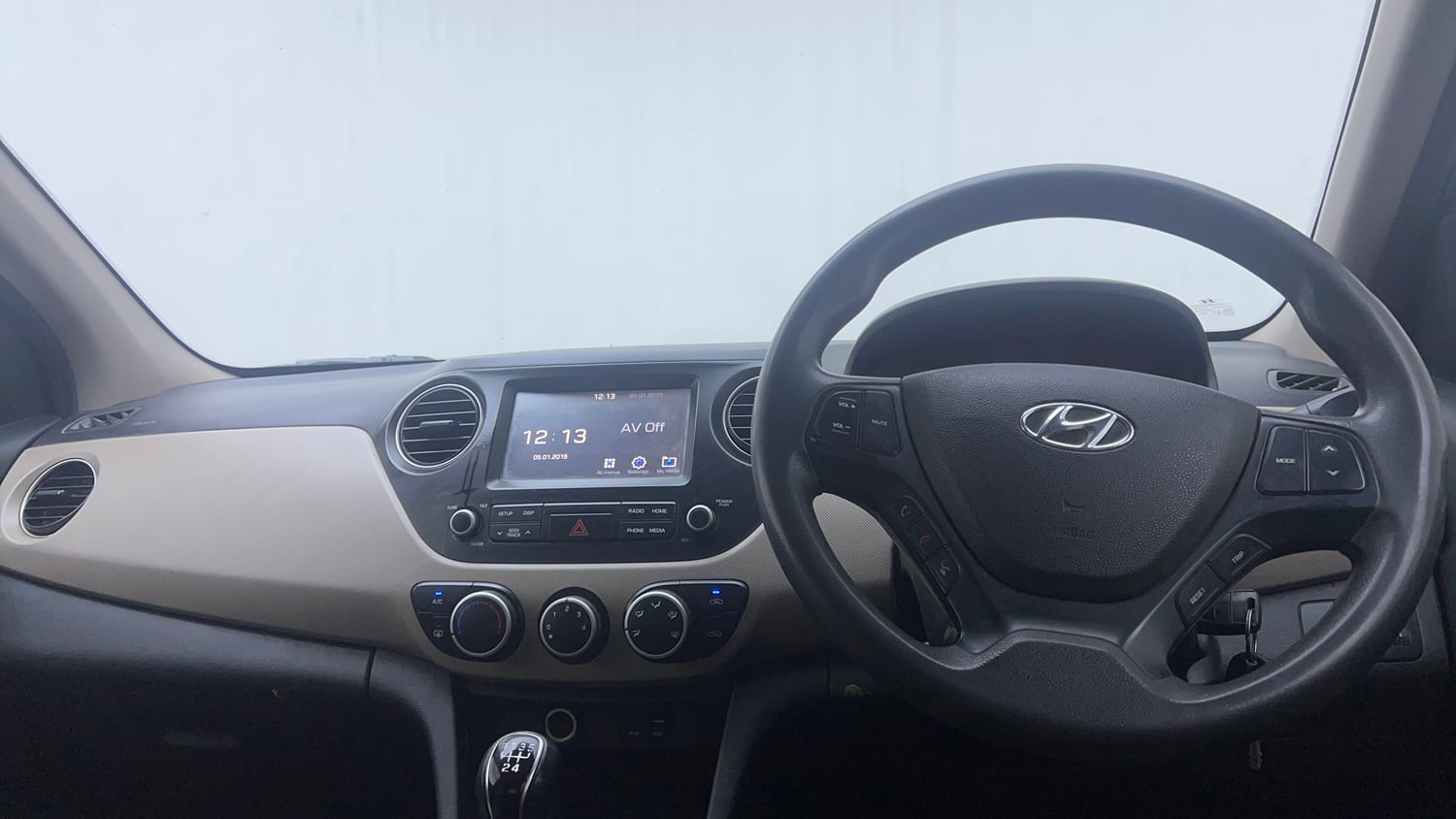 Used 2019 Hyundai Grand i10 Sportz U2 1.2 CRDi Diesel Manual interior DASHBOARD VIEW
