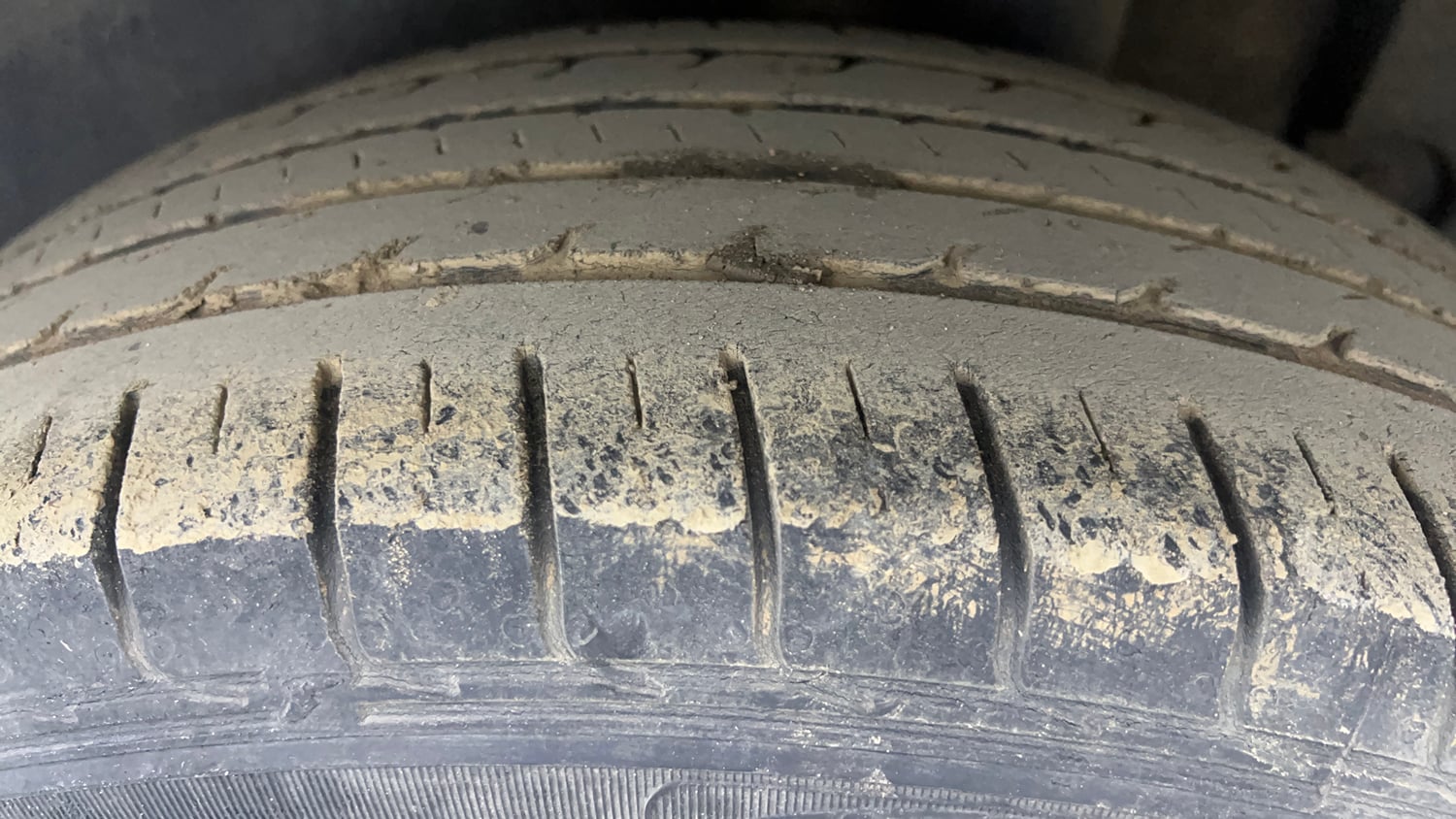 Used 2020 Kia Seltos GTX Plus 1.4 Petrol Manual tyres LEFT REAR TYRE TREAD VIEW
