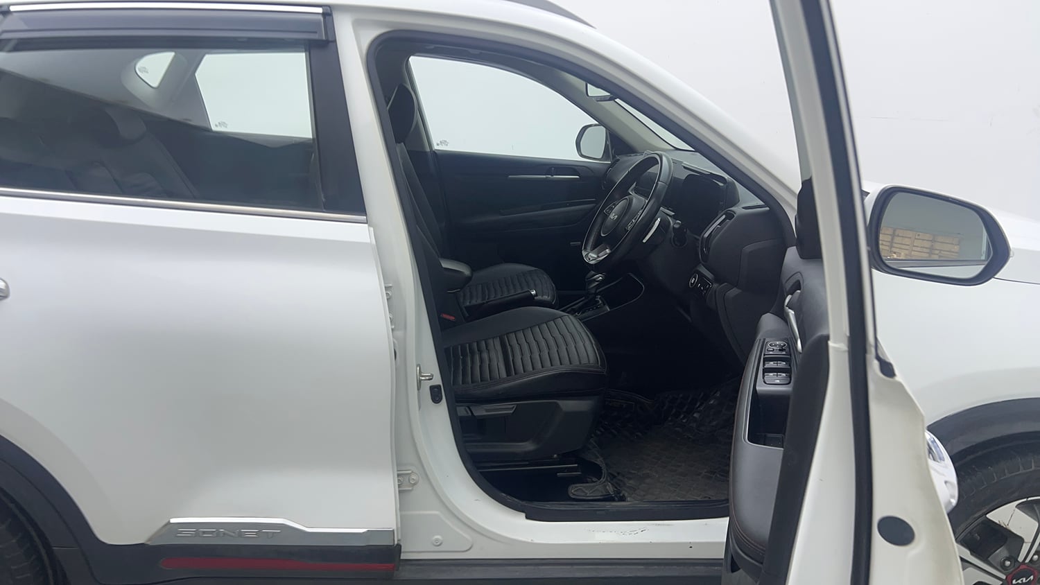 Used 2022 Kia Sonet GTX Plus 1.5 AT Diesel Automatic interior RIGHT SIDE FRONT DOOR CABIN VIEW